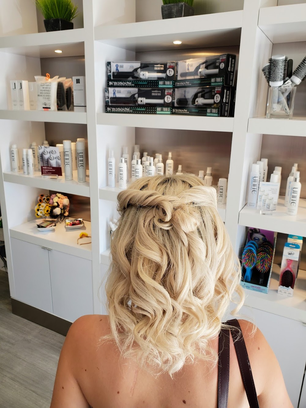 Blo Blow Dry Bar