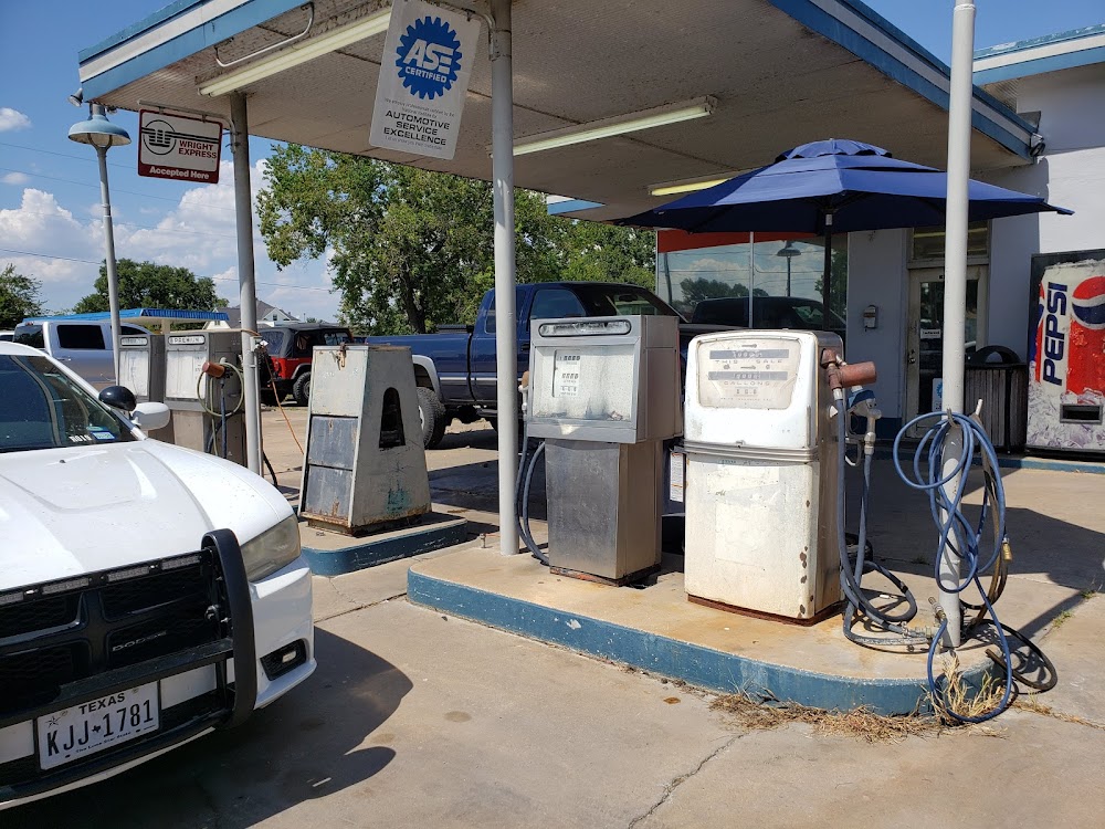 Herrera’s Service Center