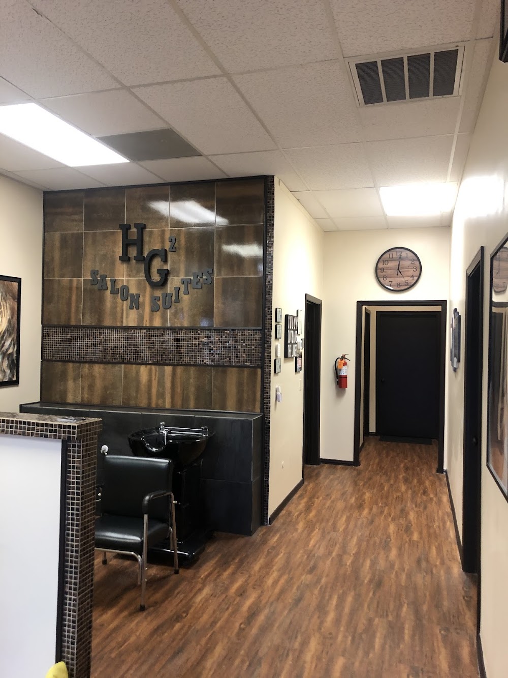 HG2 Salon Suites