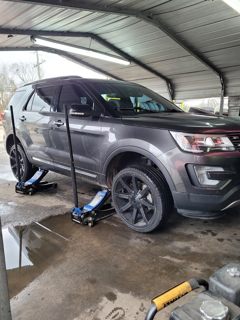 Strong Tire
